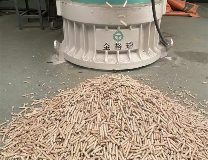 生物质草莓影视大全污加工的颗粒燃料